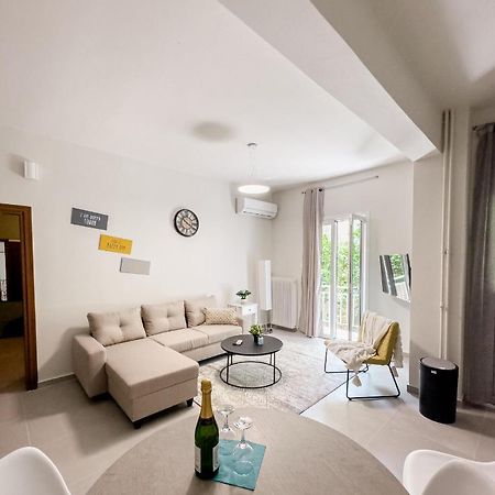 Metro Chic Haven: Modernized Urban Studio Near The Tram Athén Kültér fotó